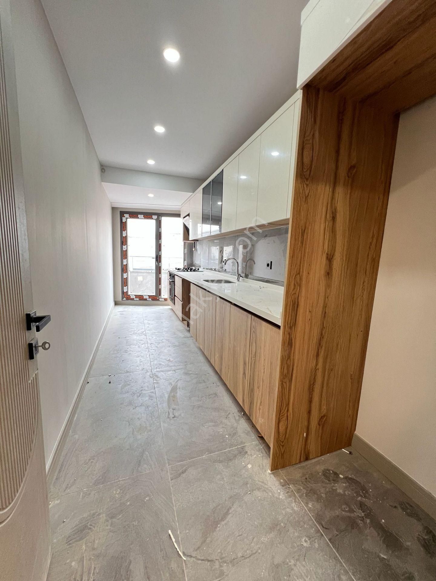 Loft'tan İnönü'de Satılık 2+1 95 M2 Ultra Lüks Asansörlü 4.kat.