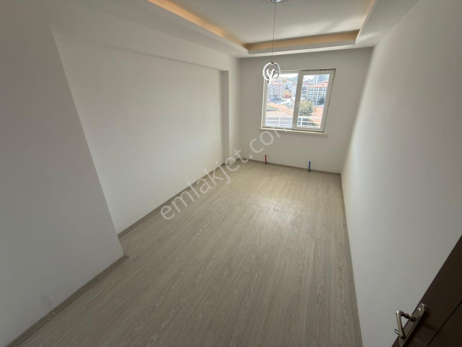 Keçiörende 3+1 Full Yapılı Geniş Ebeveyn Banyolu Geniş Balkonlu - Görsel 31