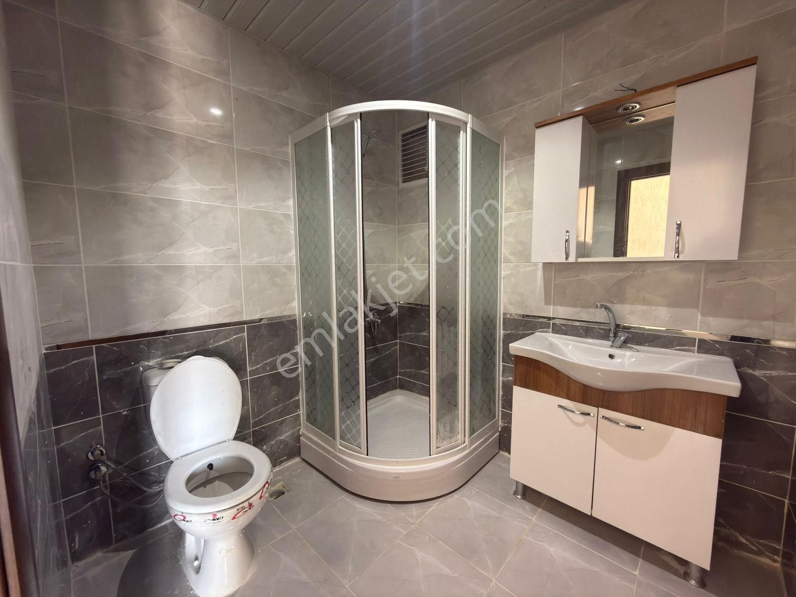 Keçiörende 3+1 Full Yapılı Geniş Ebeveyn Banyolu Geniş Balkonlu - Görsel 28
