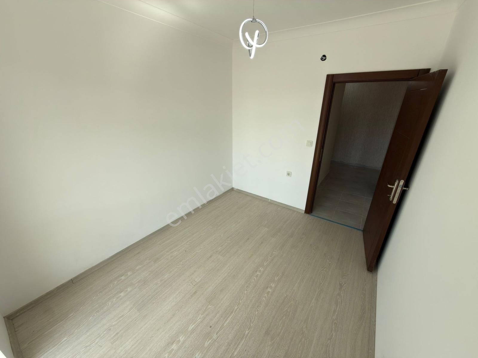 Keçiörende 3+1 Full Yapılı Geniş Ebeveyn Banyolu Geniş Balkonlu - Görsel 27