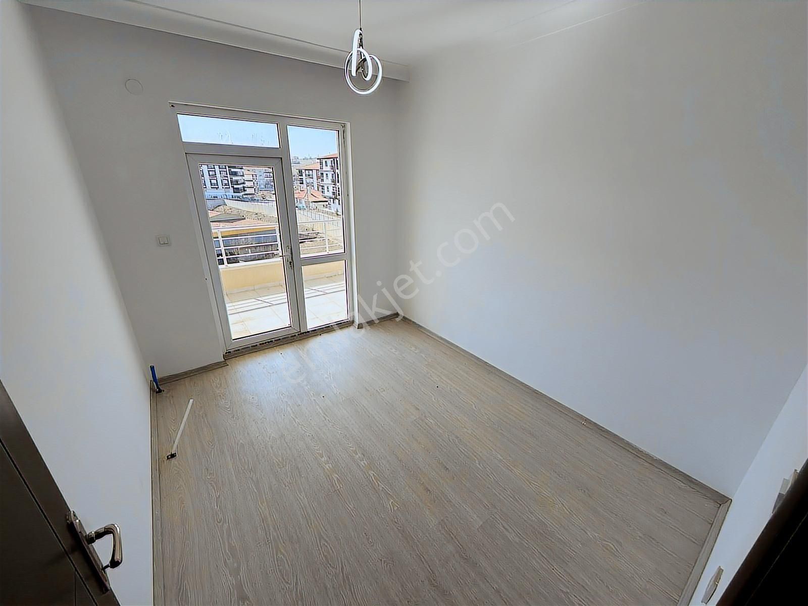 Keçiörende 3+1 Full Yapılı Geniş Ebeveyn Banyolu Geniş Balkonlu - Görsel 24