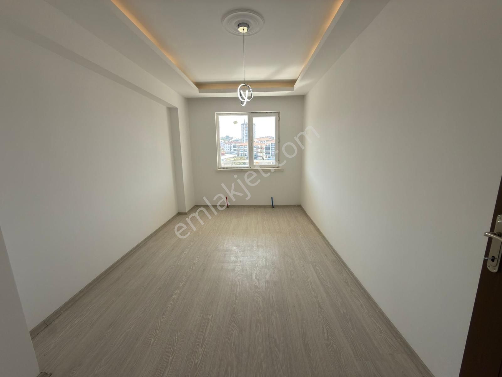Keçiörende 3+1 Full Yapılı Geniş Ebeveyn Banyolu Geniş Balkonlu - Görsel 21