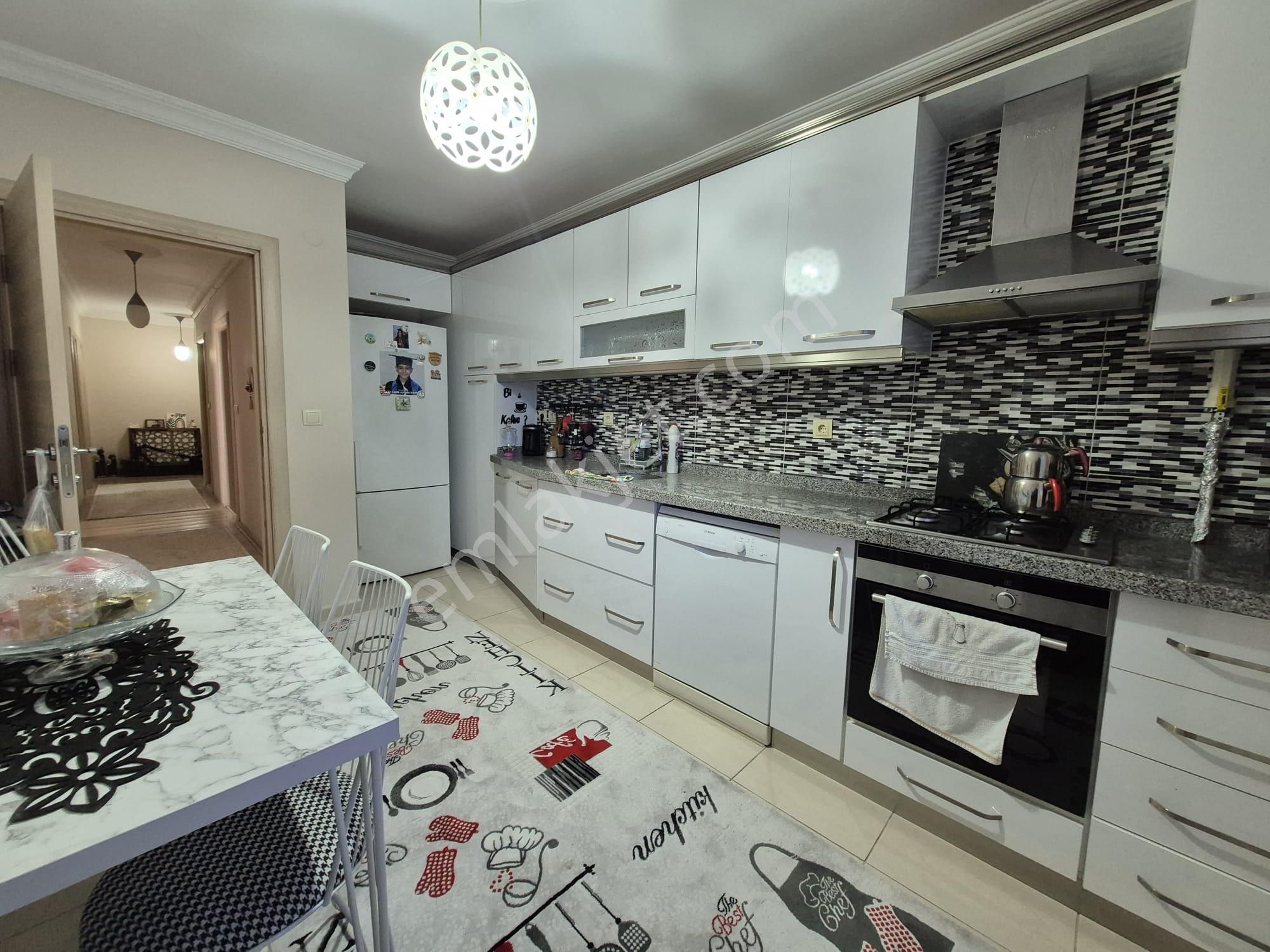 Balıkesir Edremit'te Satılık 3+1 Arakat Öncephe Daire - Görsel 9