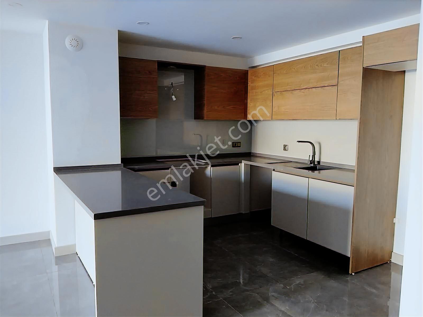 İzmir Landor Gaziemir'de 3+1 Bahçe Katı Satılık Dubleks Daire - Görsel 4