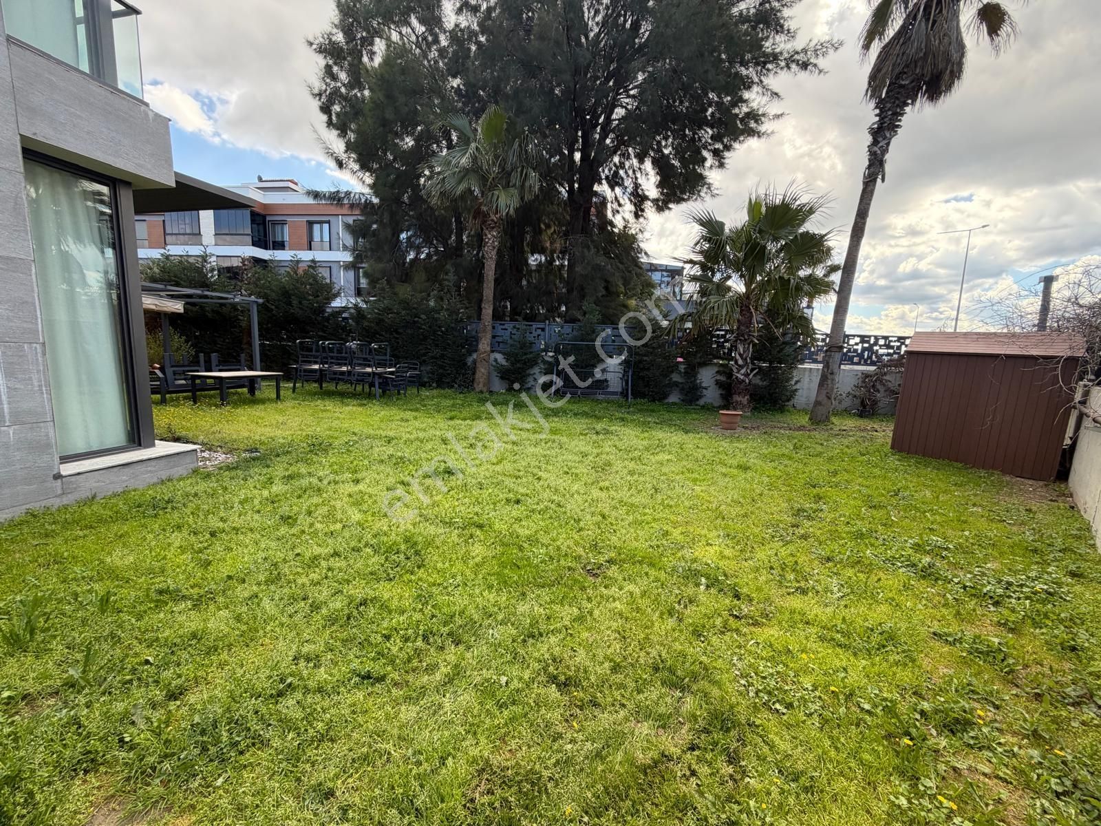 İzmir Landor Gaziemir'de 3+1 Bahçe Katı Satılık Dubleks Daire - Görsel 2