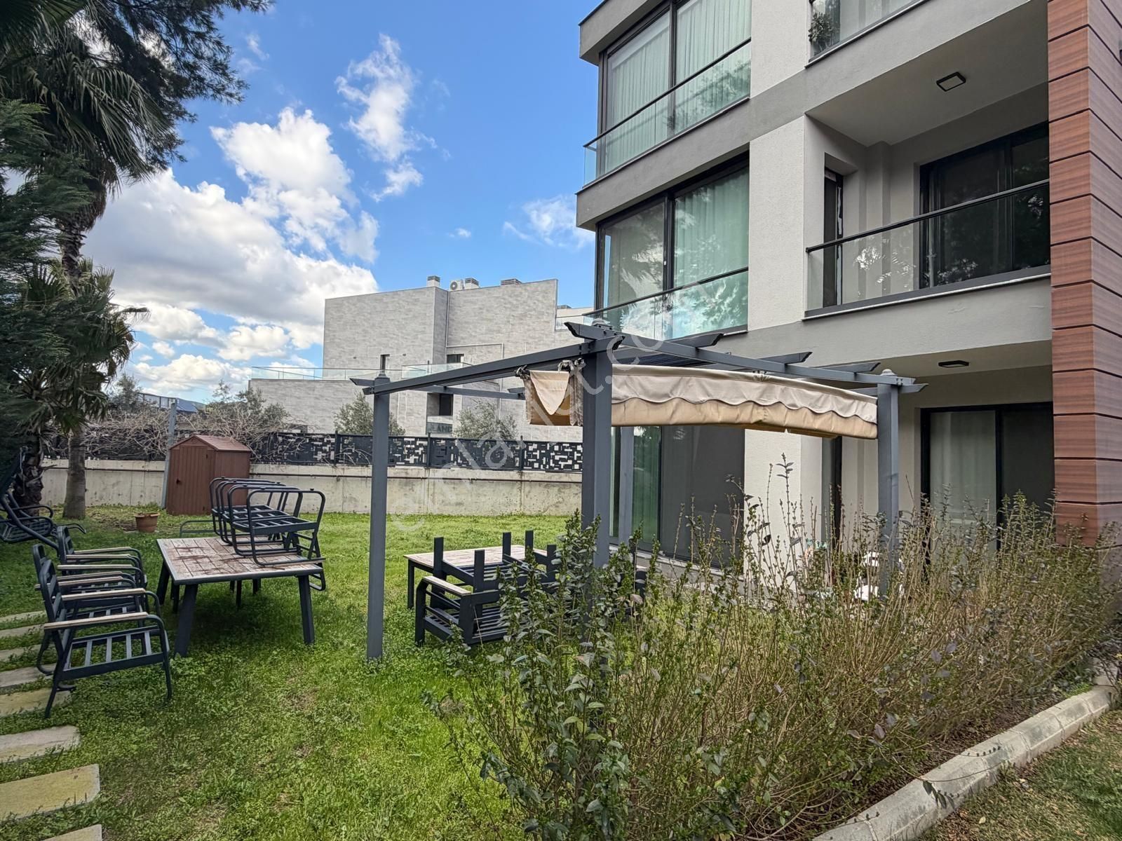 İzmir Landor Gaziemir'de 3+1 Bahçe Katı Satılık Dubleks Daire - Görsel 9
