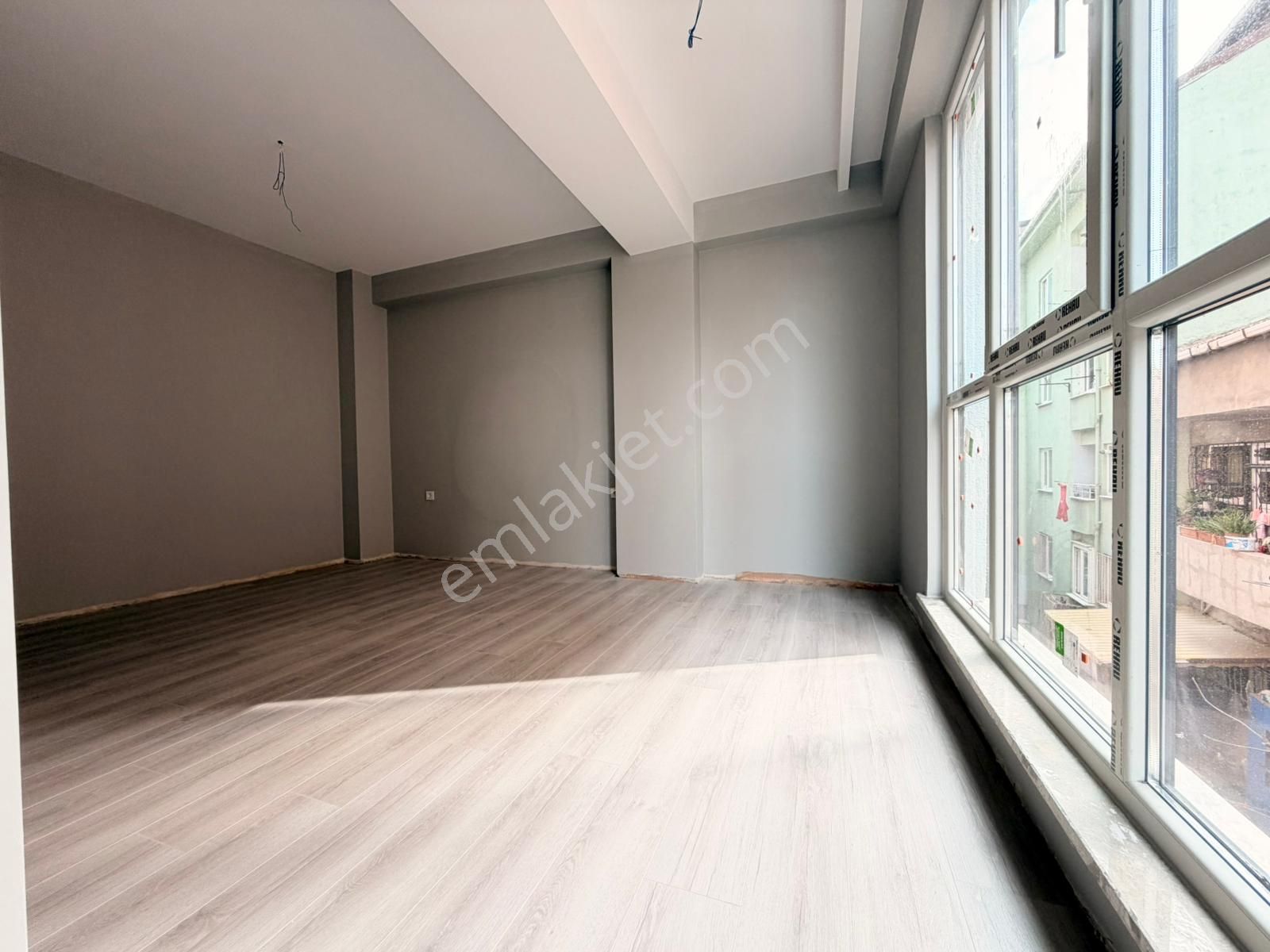 Remax Anı 'dan Bulgurlu 'da Cadde Üzeri Sıfır Satılık 3+1 Daire - Görsel 19