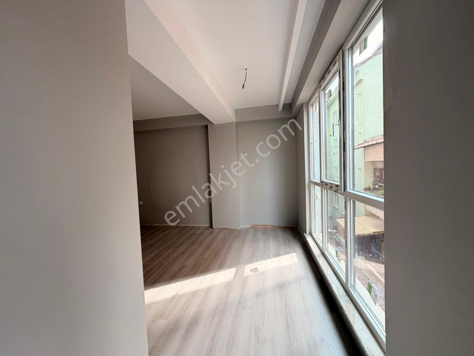 Remax Anı 'dan Bulgurlu 'da Cadde Üzeri Sıfır Satılık 3+1 Daire - Görsel 18