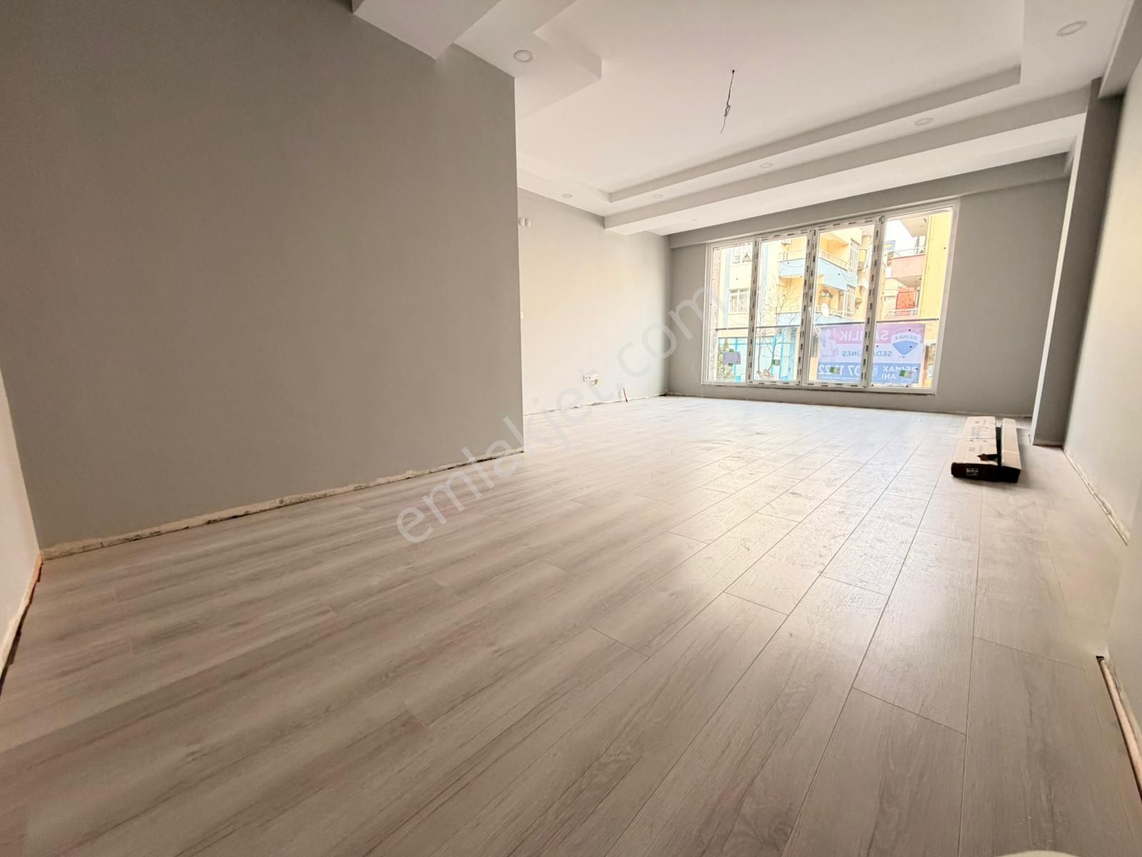 Remax Anı 'dan Bulgurlu 'da Cadde Üzeri Sıfır Satılık 3+1 Daire - Görsel 5