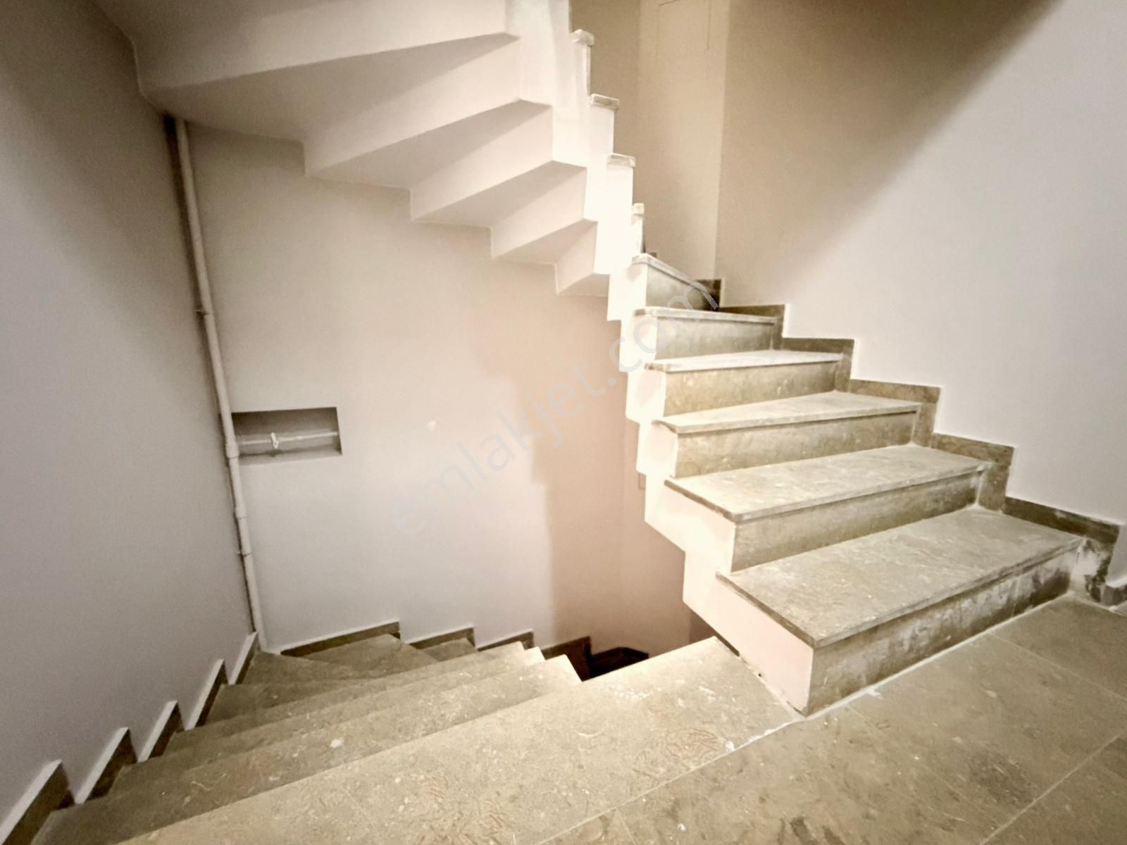 Remax Anı 'dan Bulgurlu 'da Cadde Üzeri Sıfır Satılık 3+1 Daire - Görsel 28
