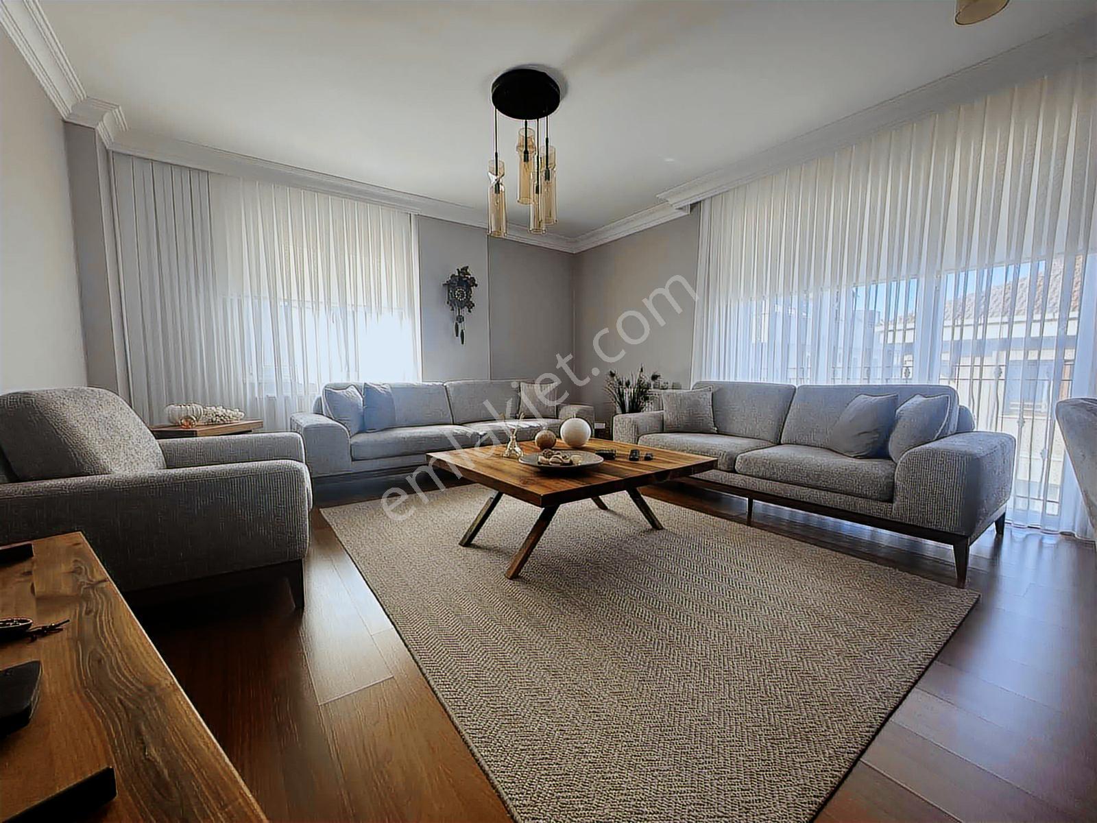 Küçüksu Cd.de Geniş Kullanışlı 4+2 Satılık Dublex Daire - Görsel 11