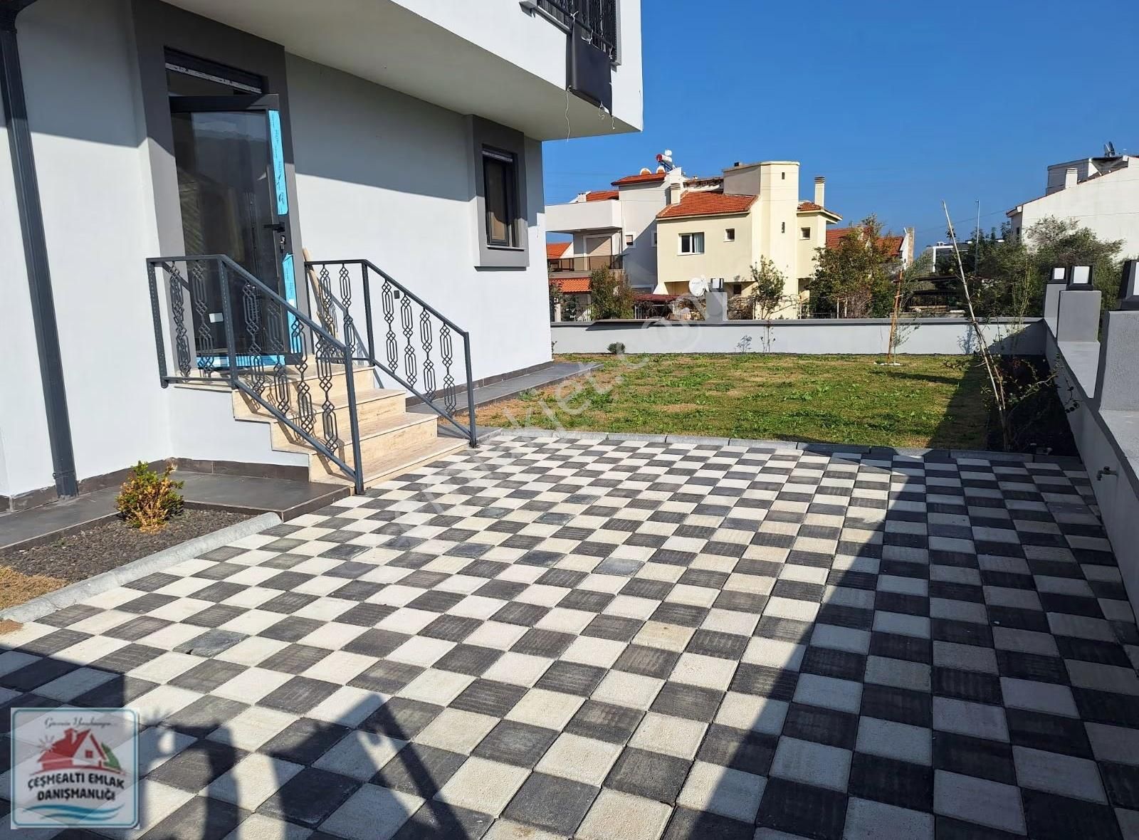 Acil** Cesmealtı 238 M2 Arsa İçinde Sıfır 3+1 Tam Müstakil - Görsel 5