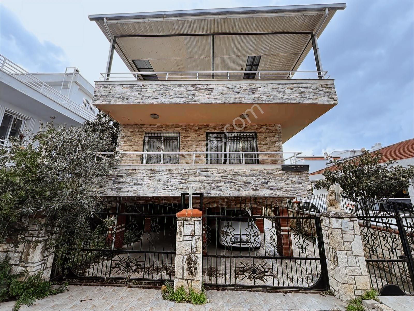 Limanreis' Te Mükemmel Konumlu Denize İkinci Sıra Manzaralı Ev - Görsel 5