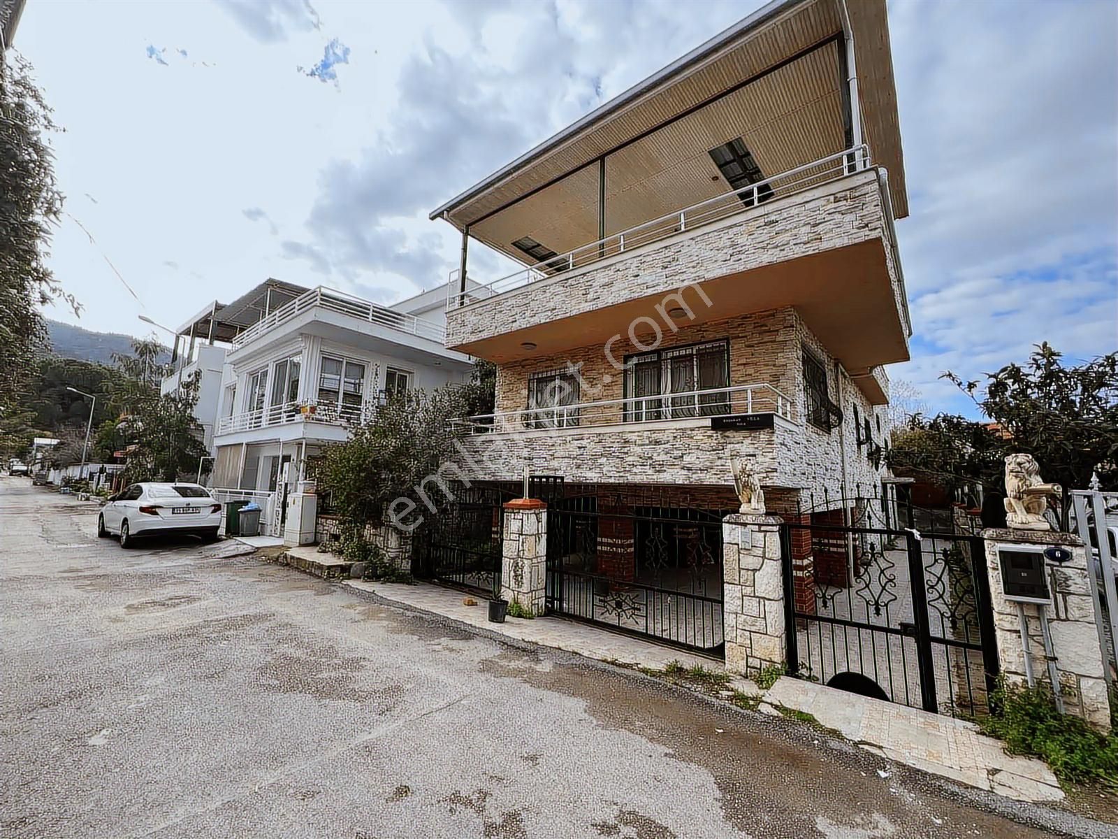 Limanreis' Te Mükemmel Konumlu Denize İkinci Sıra Manzaralı Ev - Görsel 13