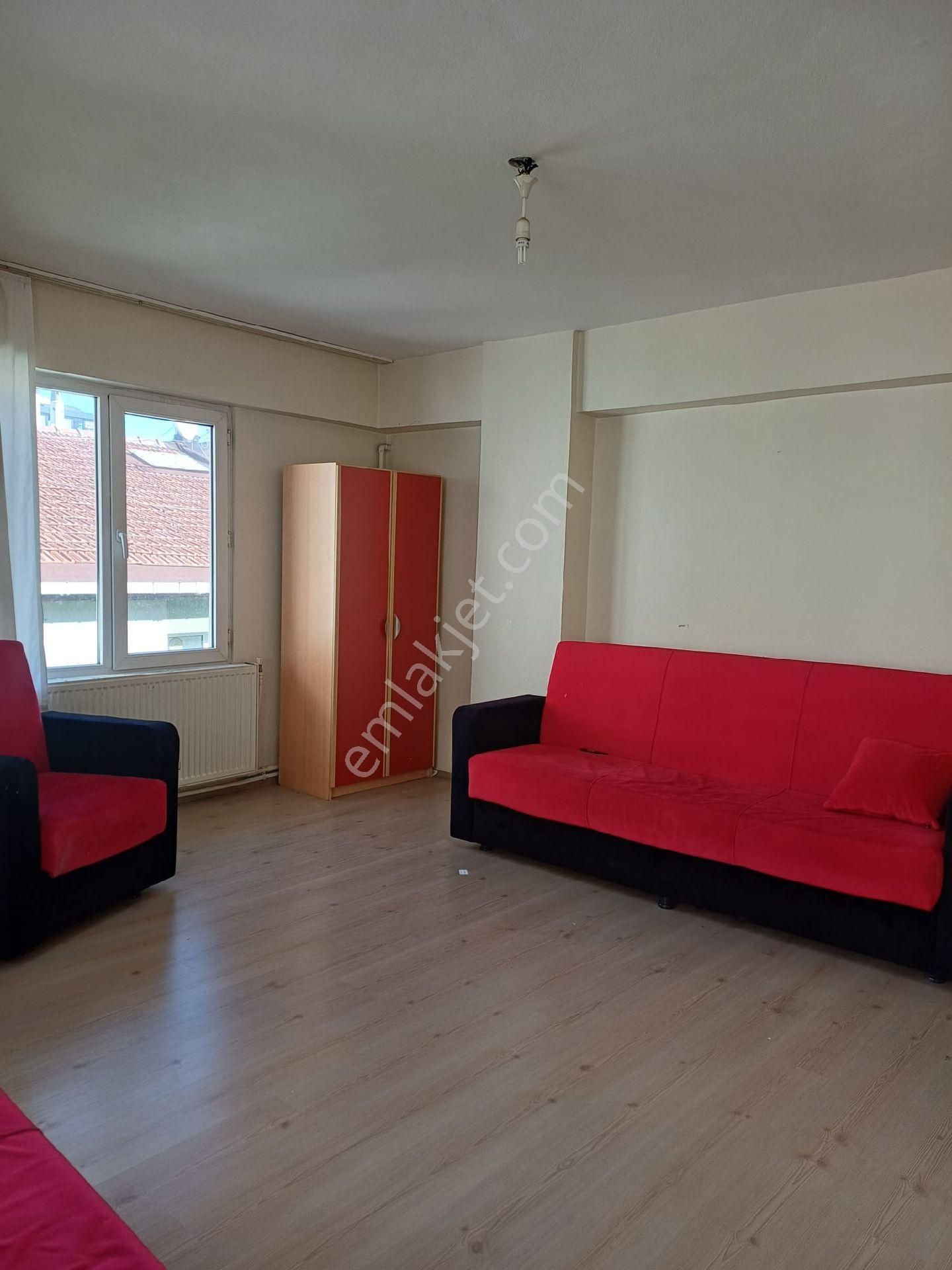 Ümraniye Çamlık İkbal Caddesi Üzerinde 3.kat 2+1 Kısmen Eşyalı Yabancıya - Görsel 8