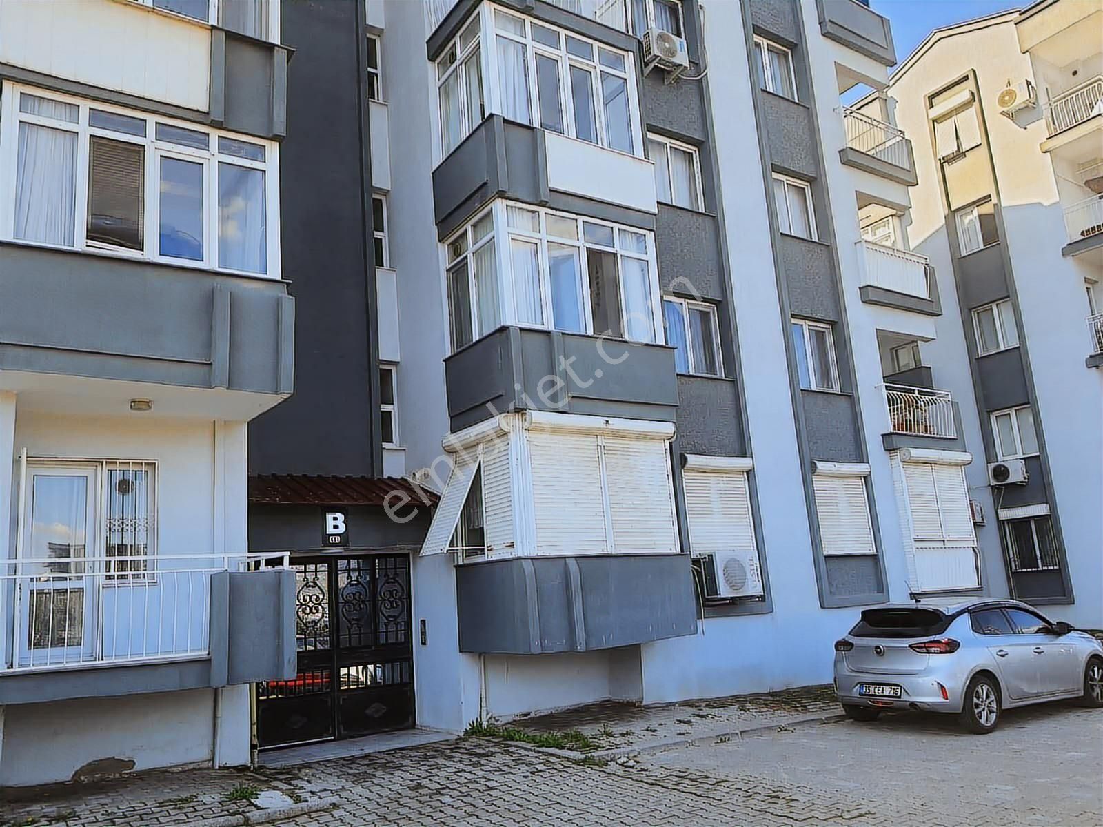 Gaziemir Beyazevler'de Muhteşem Konumlu Satılık 3+1 Daire - Görsel 16