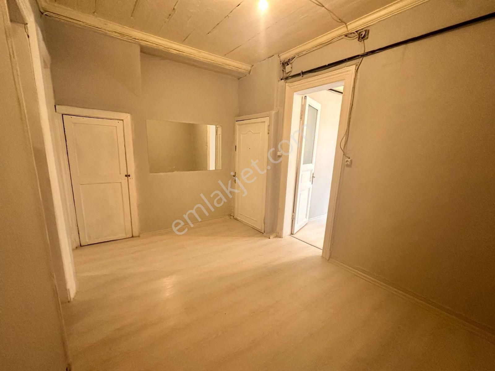 Beyoğlu Kalyoncu Kulluğu Mahallesi Güzel Daire - Görsel 12