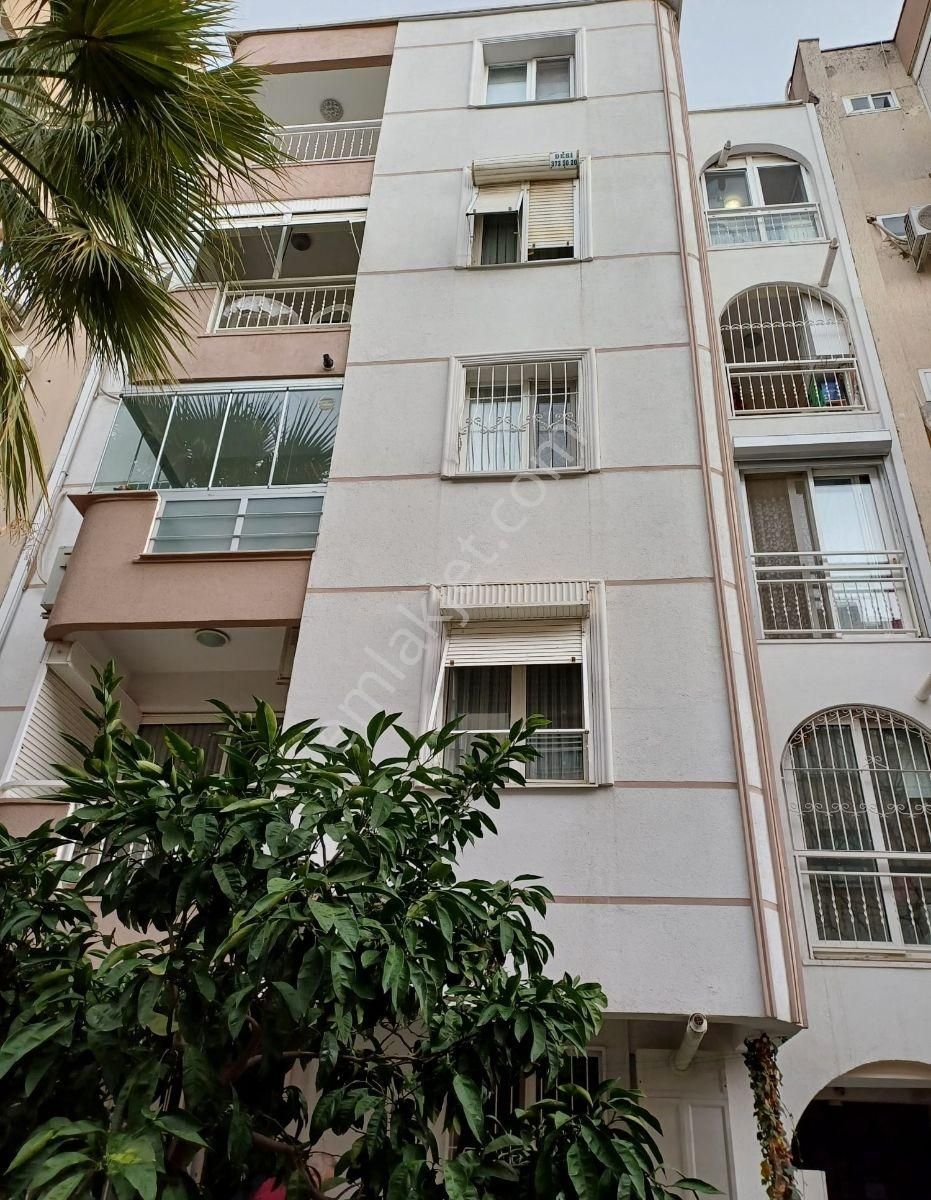 Bostanlı Gurme Sokakta Prestijli Lokasyonda Satılık 3+1 Daire