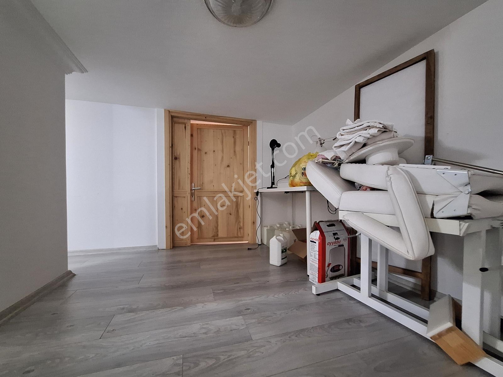 İskele Mahallesinin Kalbinde Devren Kiralık Güzellik Merkezi - Görsel 23