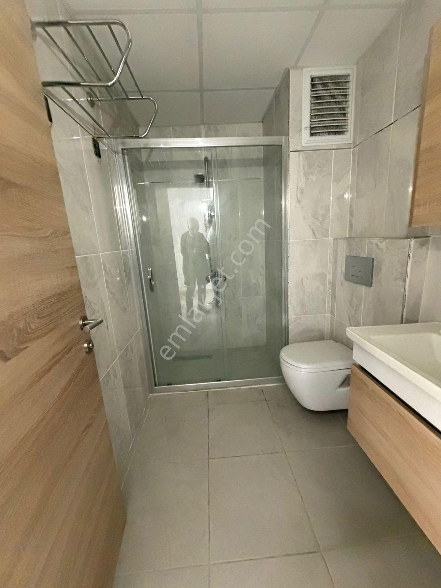 Esenyurt Piri Reis Mahallesi 1+1 Kiralık Boş Daire Balkonlu Havuzlu Site İçerisinde Metrobüse Yakın - Görsel 19