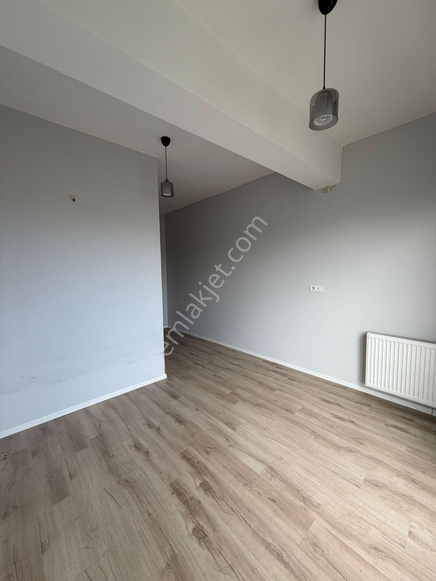 Esenyurt Piri Reis Mahallesi 1+1 Kiralık Boş Daire Balkonlu Havuzlu Site İçerisinde Metrobüse Yakın - Görsel 16