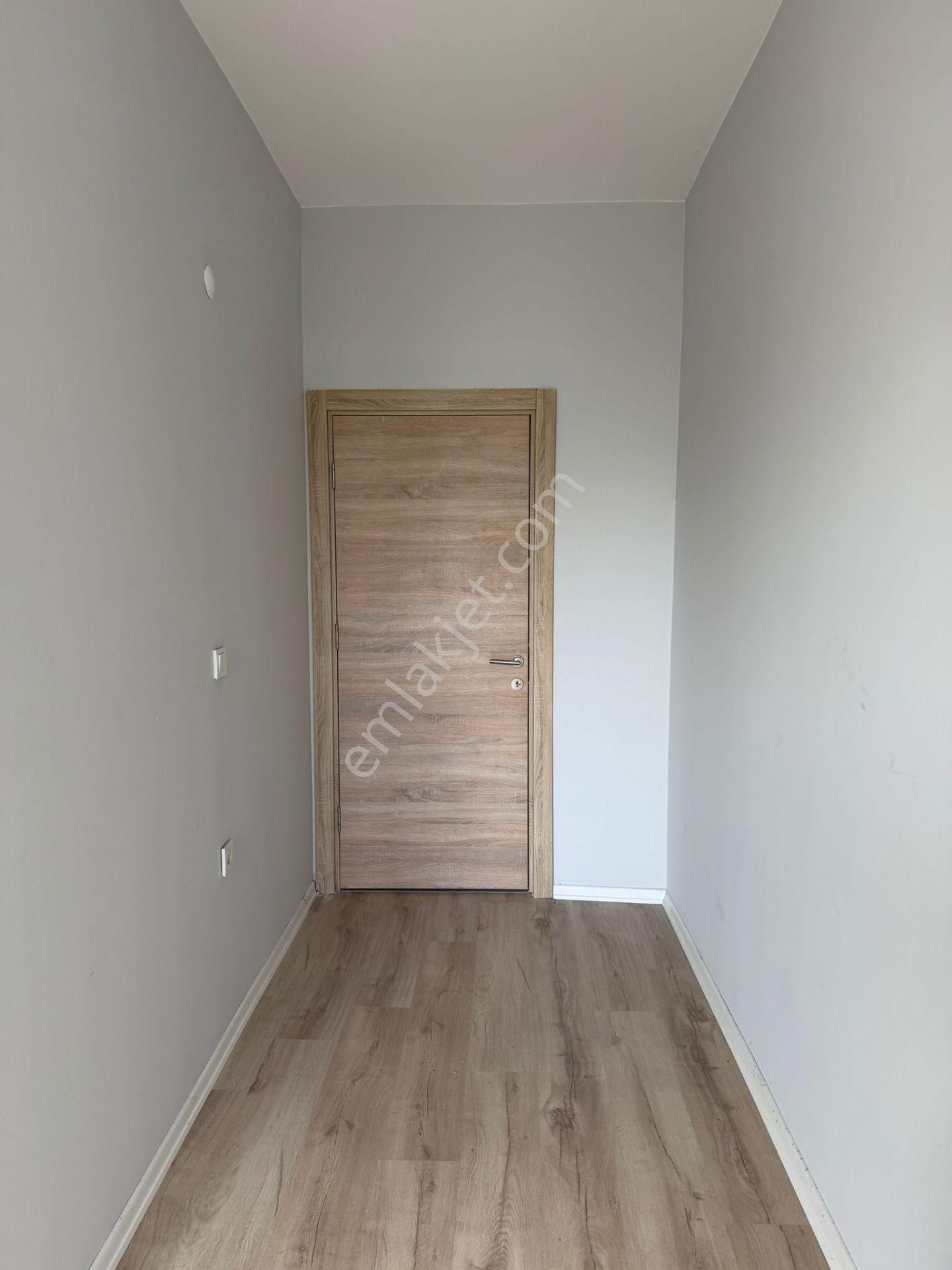 Esenyurt Piri Reis Mahallesi 1+1 Kiralık Boş Daire Balkonlu Havuzlu Site İçerisinde Metrobüse Yakın - Görsel 15