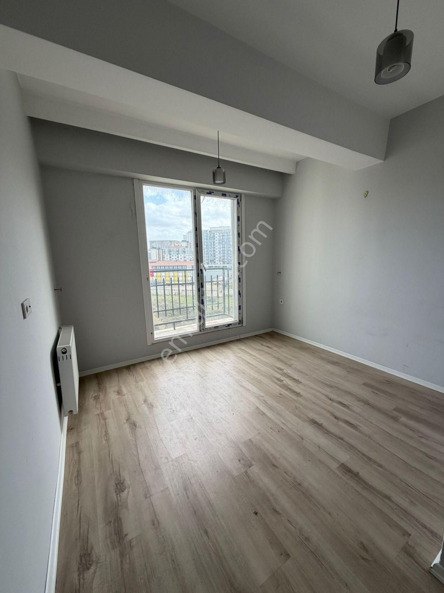 Esenyurt Piri Reis Mahallesi 1+1 Kiralık Boş Daire Balkonlu Havuzlu Site İçerisinde Metrobüse Yakın - Görsel 25
