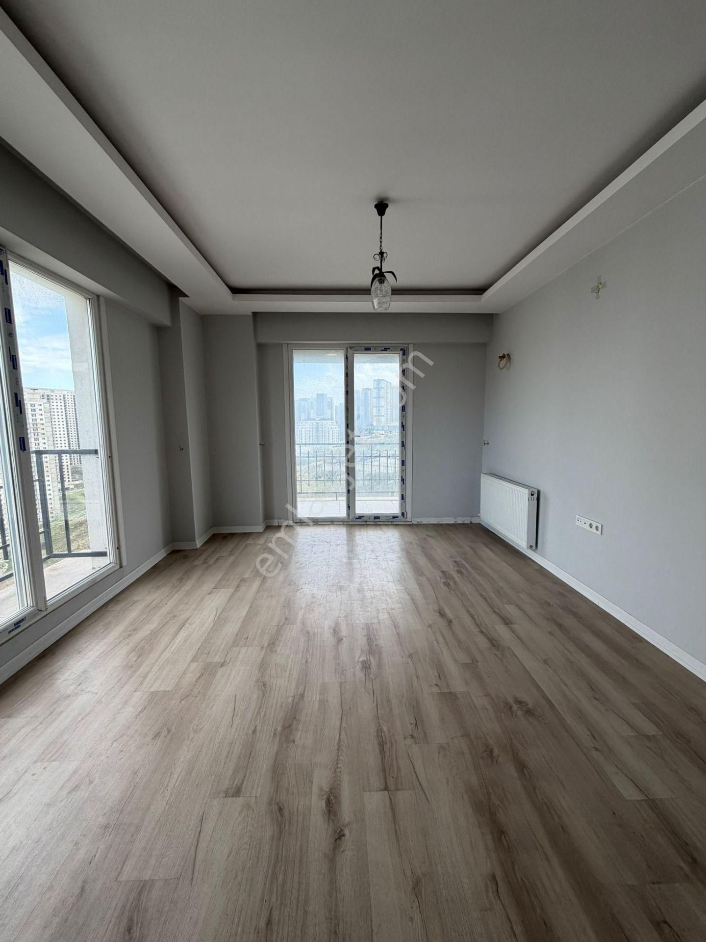 Esenyurt Piri Reis Mahallesi 1+1 Kiralık Boş Daire Balkonlu Havuzlu Site İçerisinde Metrobüse Yakın - Görsel 6