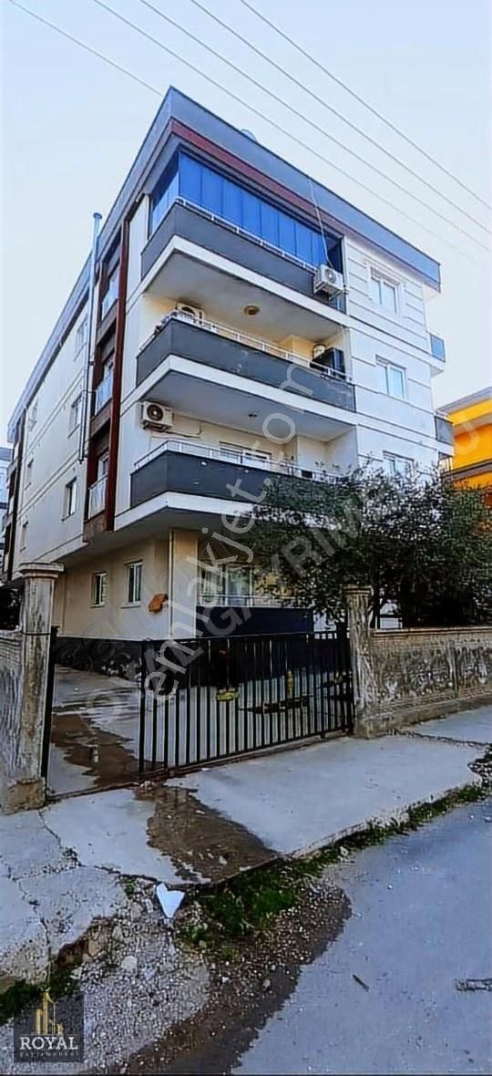 Gazipaşa Mh.ana Cadde 2+1 Bağımsız Mutfak. Yüksek Giriş Katı.