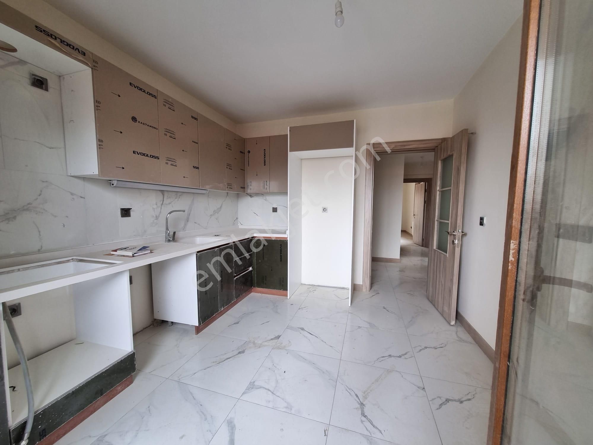 Maltepe Toki’de Kiralık Sıfır 2+1 | Ebeveyn Banyolu, 3'lü Ankastre Setlı, Ara Kat - Görsel 6