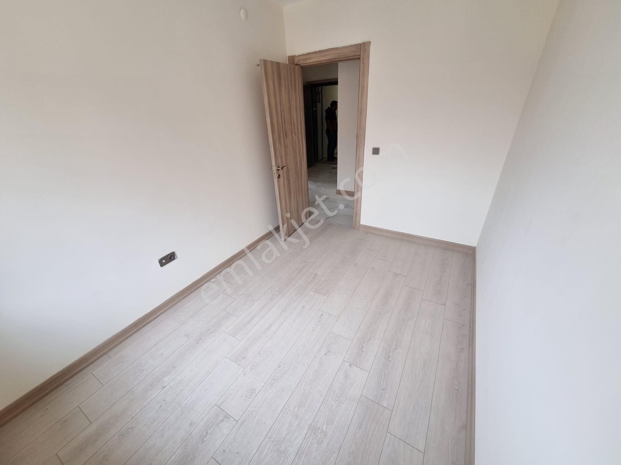 Maltepe Toki’de Kiralık Sıfır 2+1 | Ebeveyn Banyolu, 3'lü Ankastre Setlı, Ara Kat - Görsel 13