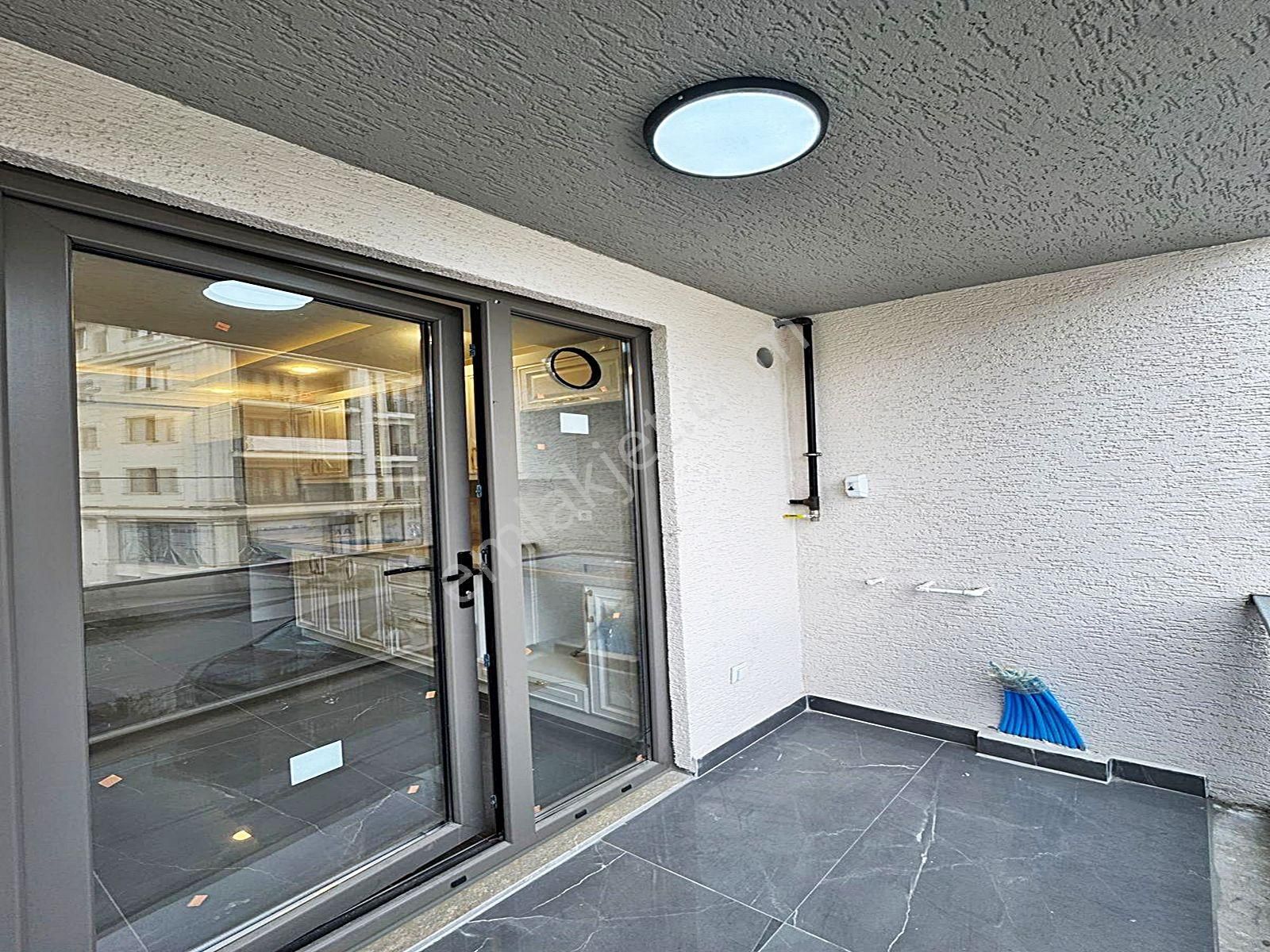 Cadde34'den Beylikdüzü Kavaklı'da Sıfır Kapalı Otoparklı Butik Sitede 3+1 Ebeveyn Banyolu Arakat - Görsel 24