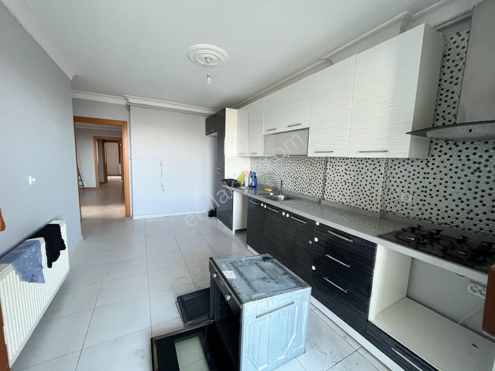 Büyükçekmece Cumhuriyet Mah Yeni Bina Lüks Temiz 3+1 Kiralık Daire - Görsel 13