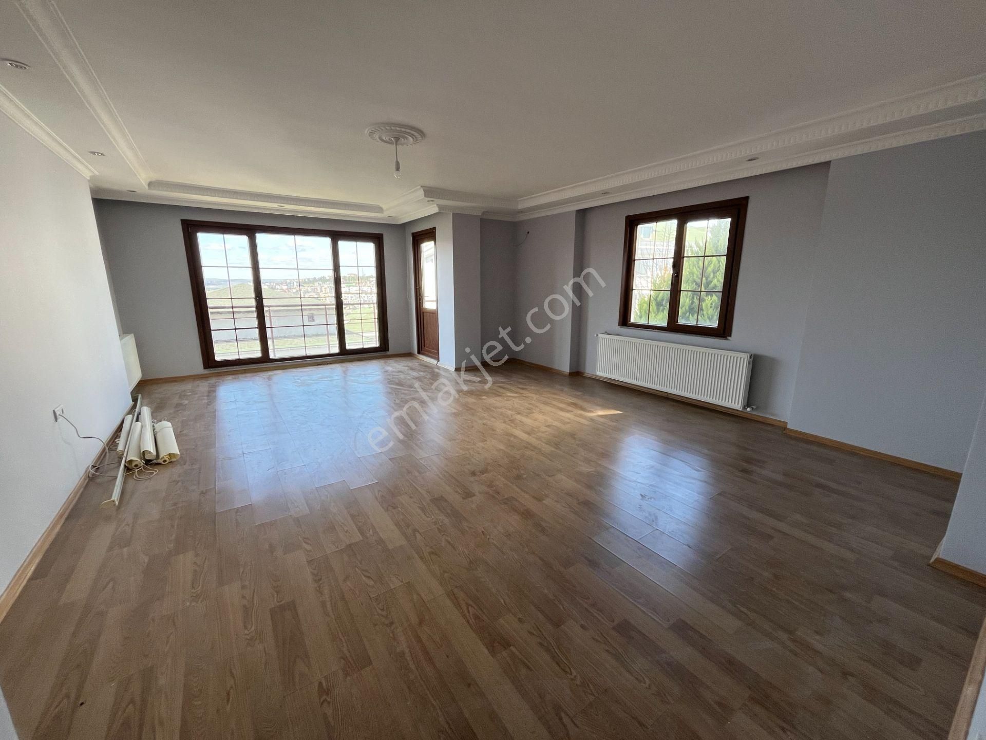 Büyükçekmece Cumhuriyet Mah Yeni Bina Lüks Temiz 3+1 Kiralık Daire