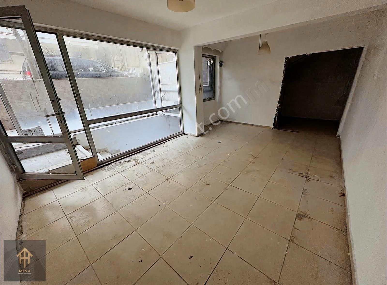 Düz Ayak Depolu Dükkan Reşitpaşa Caddesine Komşu - Görsel 8