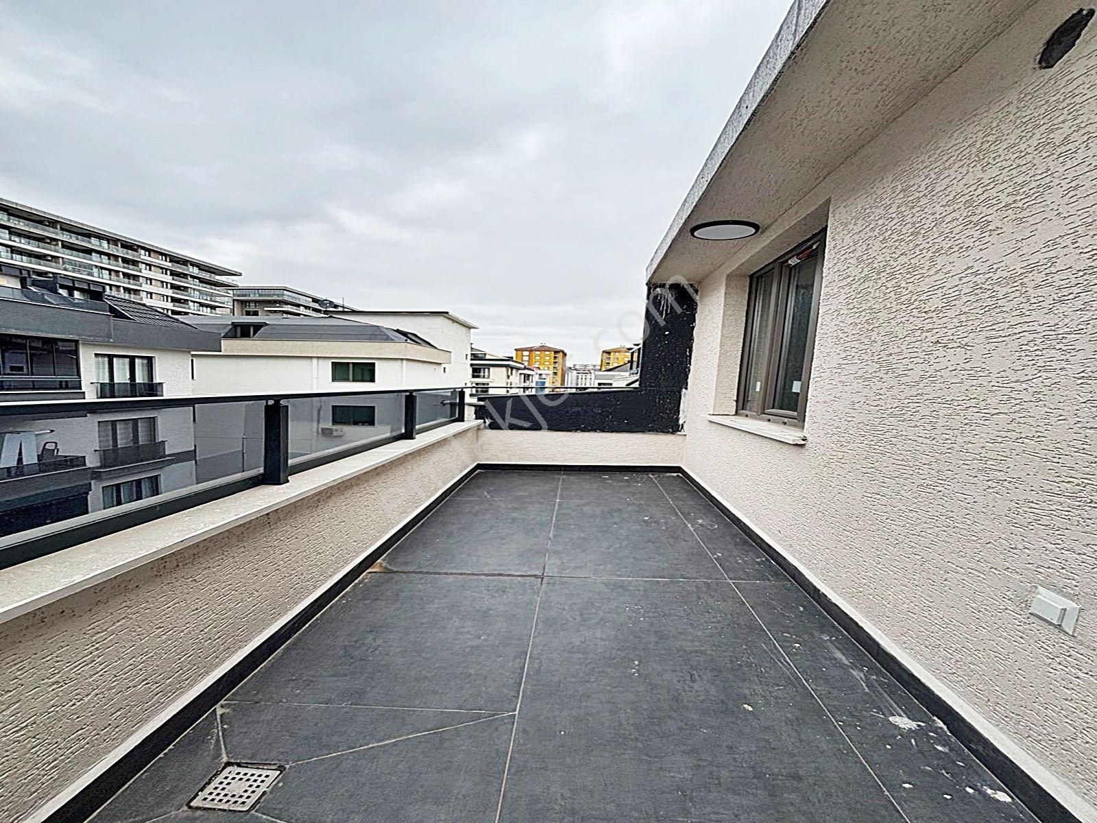 Cadde34'den Beylikdüzü Kavaklı'da Sıfır Kapalı Otoparklı Butik Sitede 4+2 Teraslı Dubleks - Görsel 34