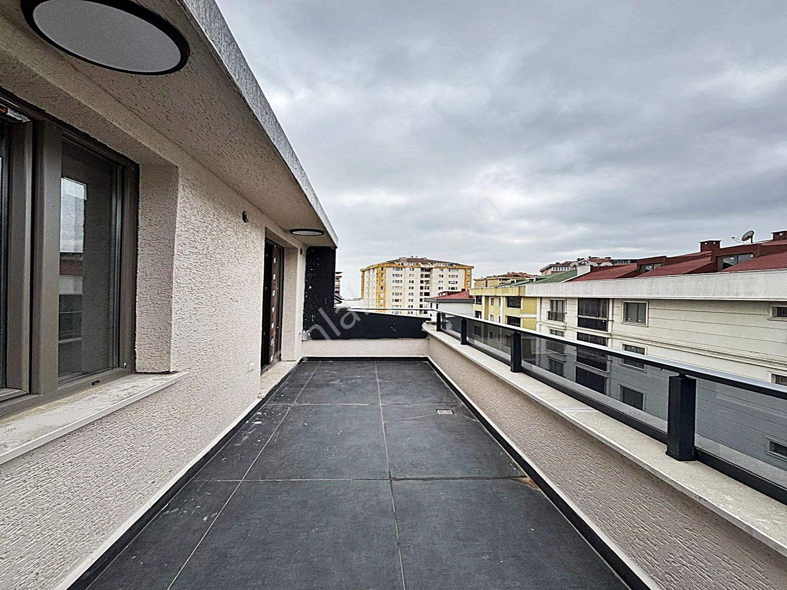 Cadde34'den Beylikdüzü Kavaklı'da Sıfır Kapalı Otoparklı Butik Sitede 4+2 Teraslı Dubleks