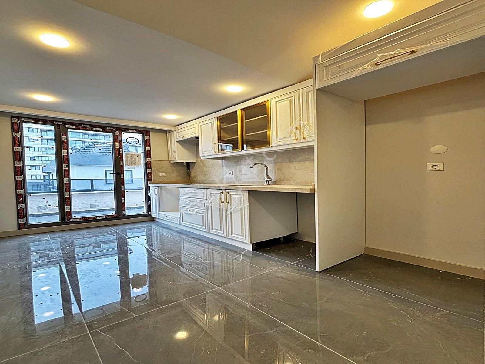 Cadde34'den Beylikdüzü Kavaklı'da Sıfır Kapalı Otoparklı Butik Sitede 4+2 Teraslı Dubleks - Görsel 29