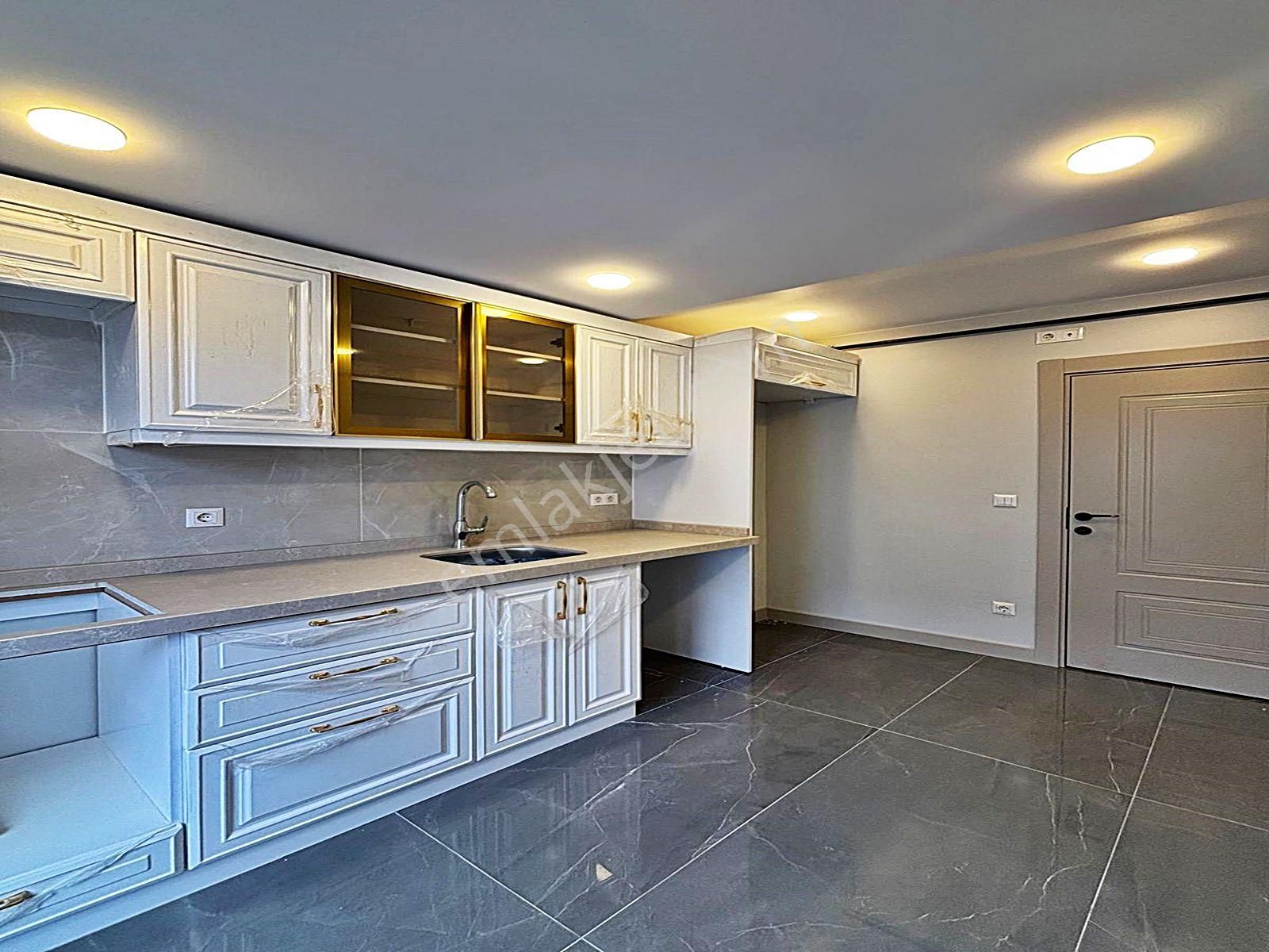 Cadde34'den Beylikdüzü Kavaklı'da Sıfır Kapalı Otoparklı Butik Sitede 4+2 Teraslı Dubleks - Görsel 33