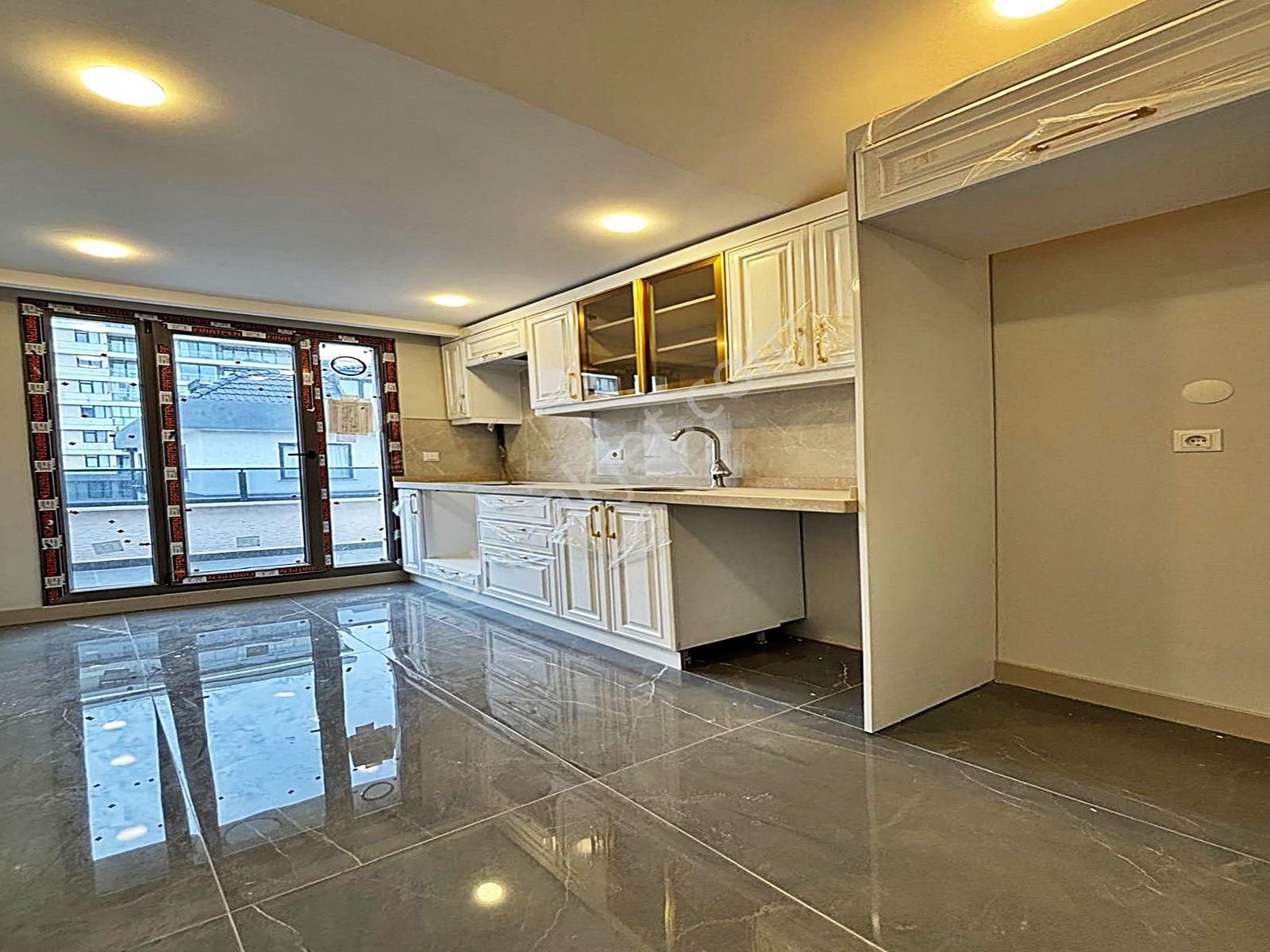 Cadde34'den Beylikdüzü Kavaklı'da Sıfır Kapalı Otoparklı Butik Sitede 4+2 Teraslı Dubleks - Görsel 28