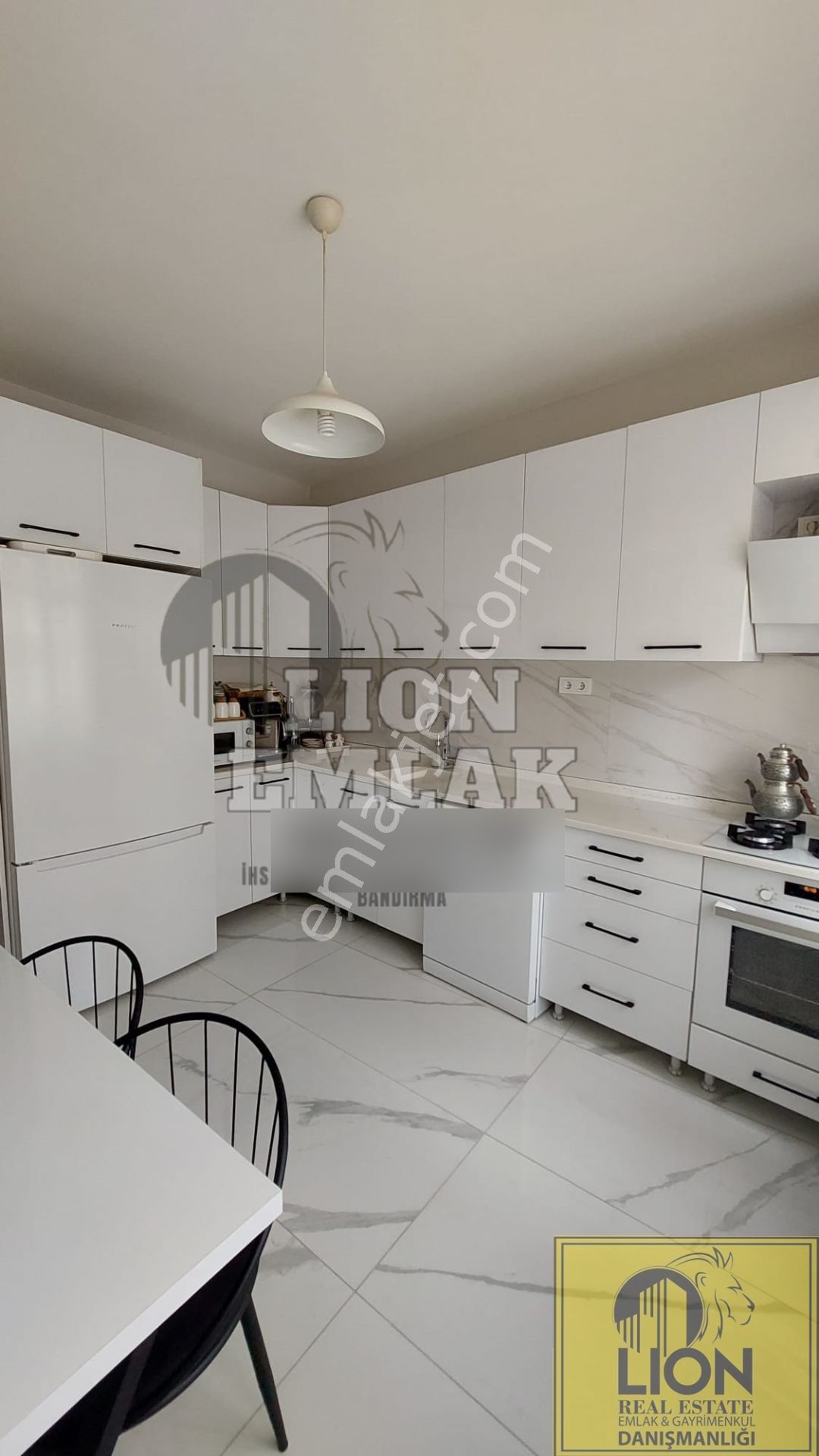 Lıon Emlak'tan Çarşı Merkez'de , Masrafsız Satılık 2+1 Daire