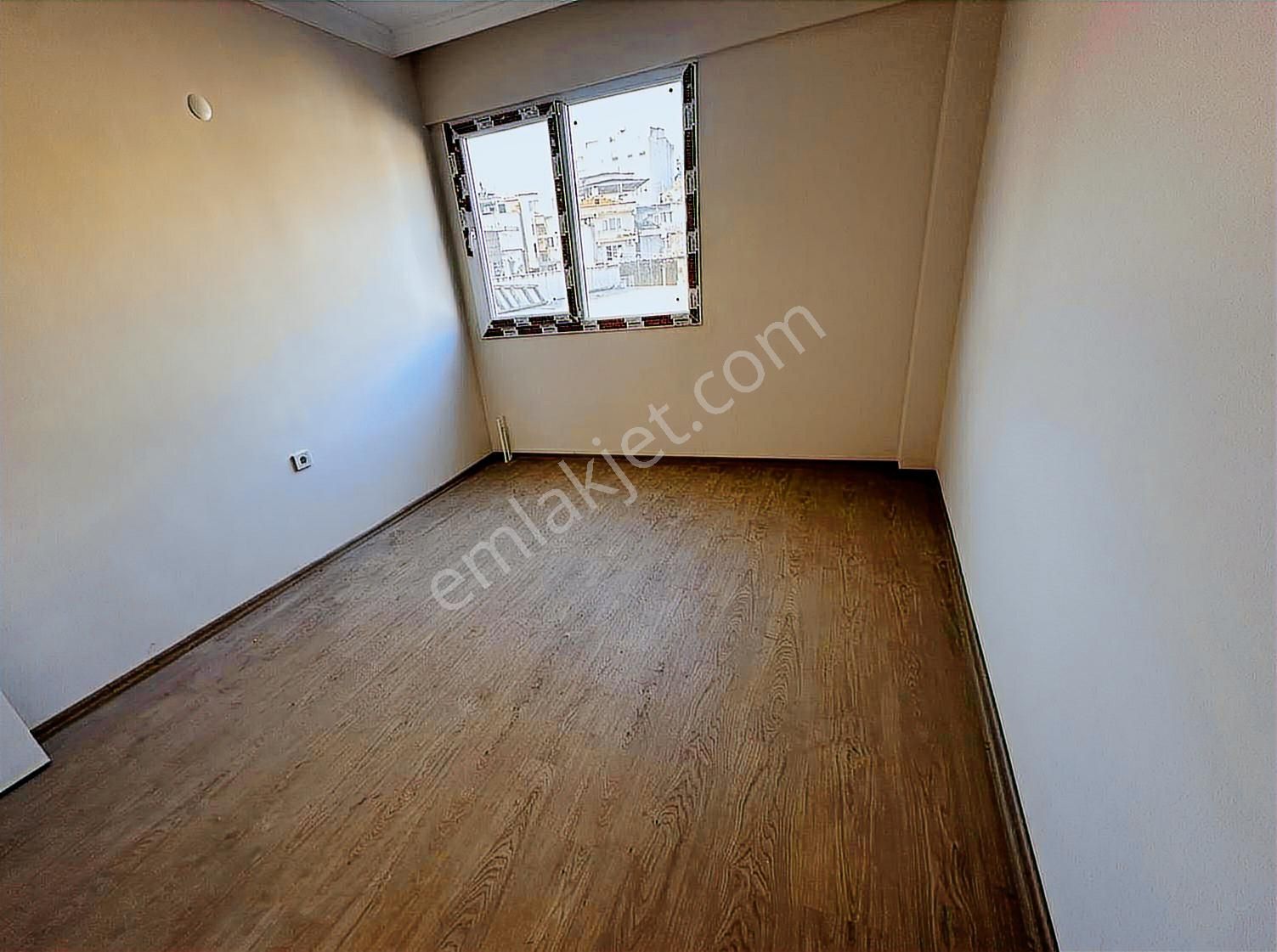 Bayraklı Şehir Hastanesi'ne Yakın Kiralık Daire