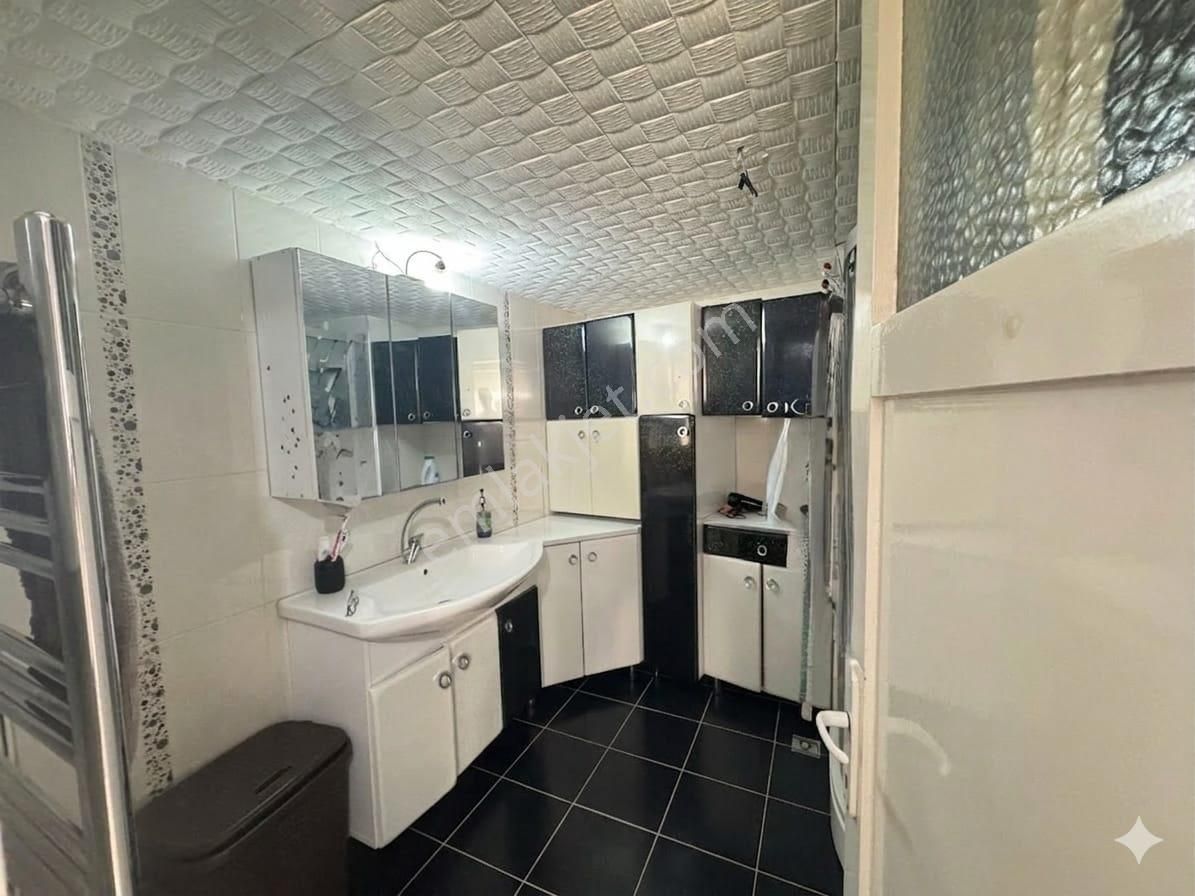 Mithatpaşa Mah De Full Deniz Manzaralı Kiralık Daire - Görsel 13