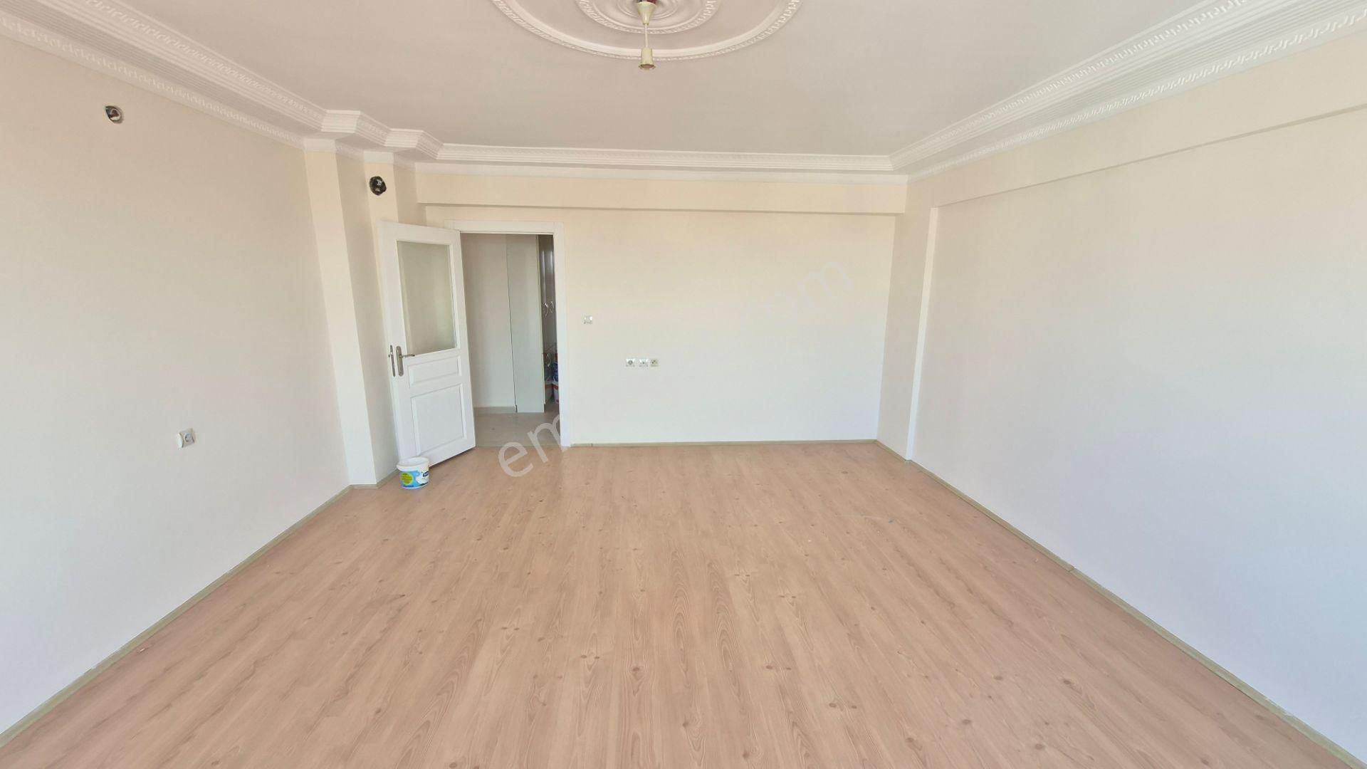 Kent Emlaktan Saimekadında Full Yapılı Asansörlü 2. Katta 3+1 Kiralık Daire - Görsel 2