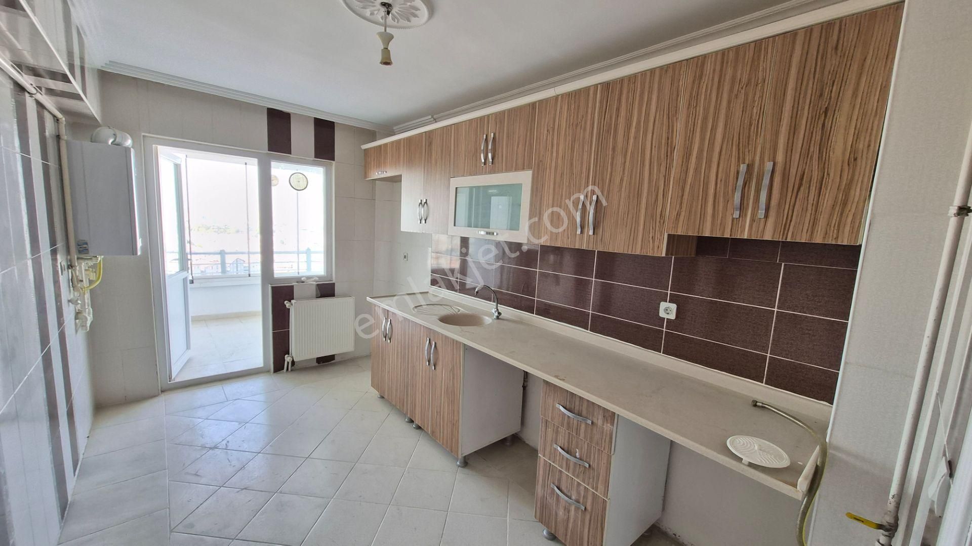 Kent Emlaktan Saimekadında Full Yapılı Asansörlü 2. Katta 3+1 Kiralık Daire - Görsel 7