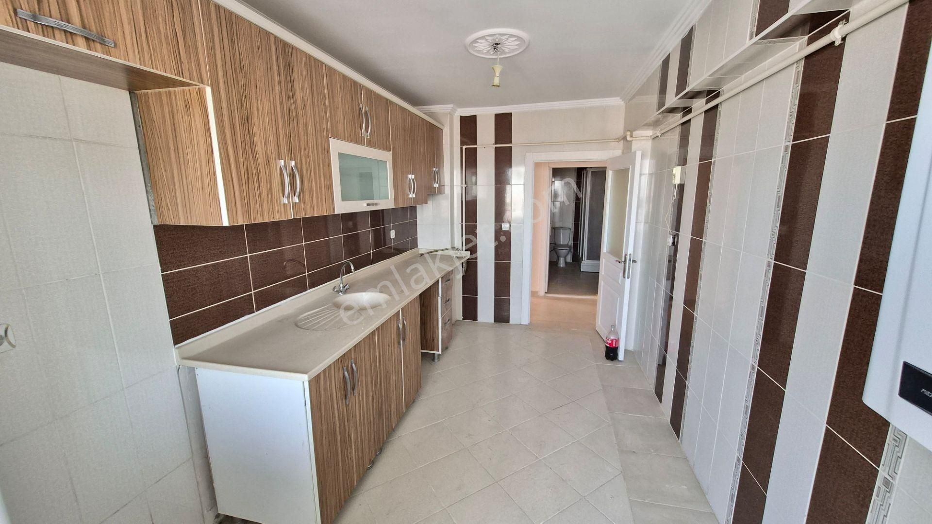 Kent Emlaktan Saimekadında Full Yapılı Asansörlü 2. Katta 3+1 Kiralık Daire - Görsel 6