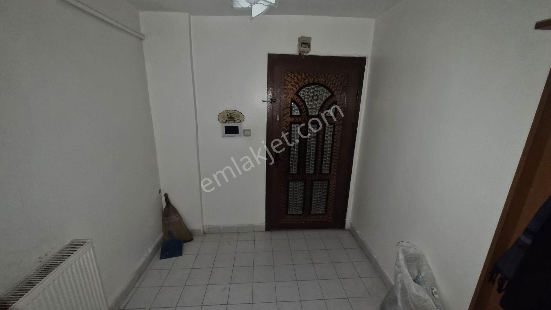Kent Emlaktan Nato Yolu Caddesi Üzerinde 2+1 Yapılı Kiralık Daire - Görsel 19