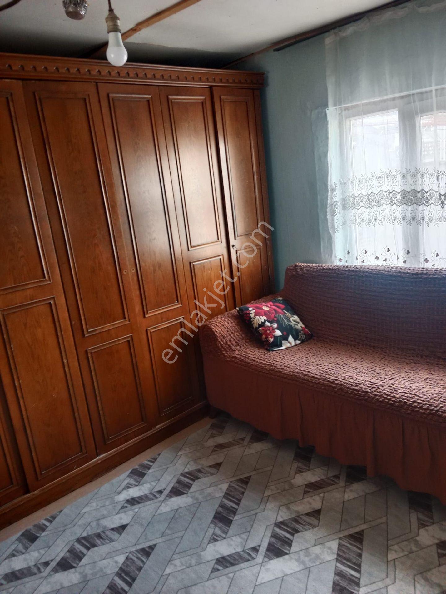 Sevindik'te Cadde Üzeri İçinde Ev Müstakil Tapulu Takaslı 288 M² Arsa - Görsel 10