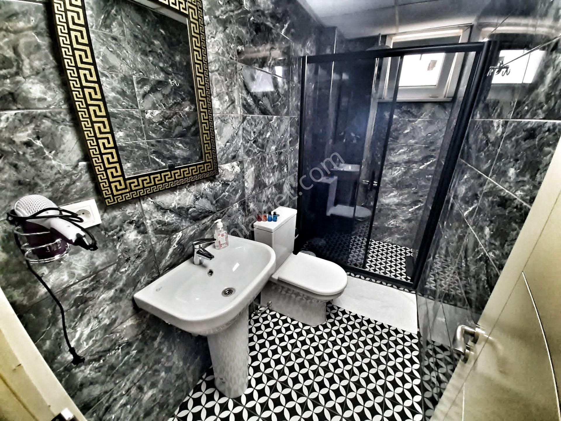 Kartal Yeniadliye-hastane-e5-metro Yürüme Mesafesi 2-4 Kişilik Jakuzili Veya Standart Üks Daireler - Görsel 10