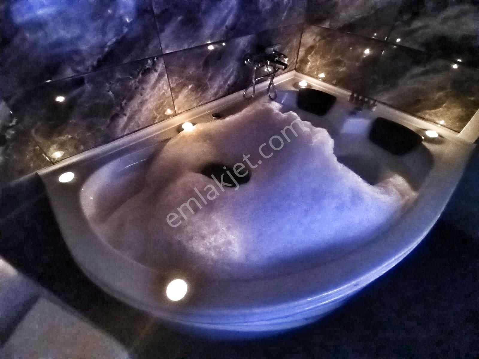 Kartal Yeniadliye-hastane-e5-metro Yürüme Mesafesi 2-4 Kişilik Jakuzili Veya Standart Üks Daireler - Görsel 29